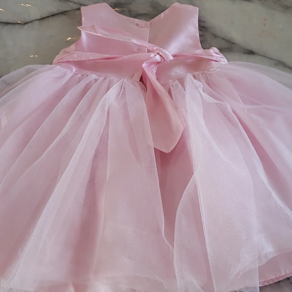 Dress - Picture 2 of 2